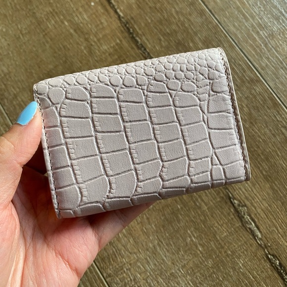 Hyer Goods mini trifold wallet in croc embossed leather - Picture 4 of 9